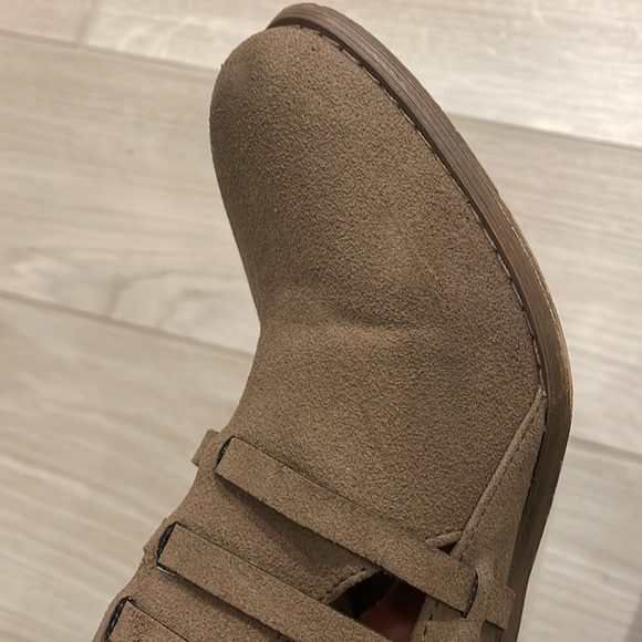 G by Guess suede ankle booties! - Picture 5 of 5